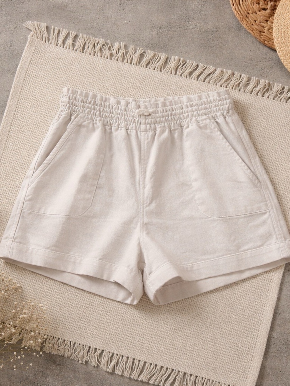 Cisono Los Angeles Women's Elastic Waist Shorts  White   Size large